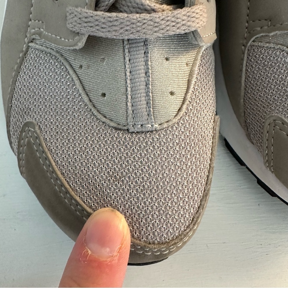 Nike Huarche Silver Gray Youth Running Shoe - Picture 6 of 9